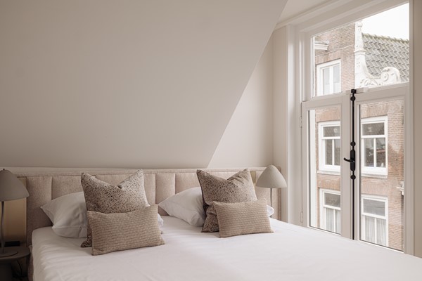 Medium property photo - Eerste Lindendwarsstraat 1H, 1015 LE Amsterdam
